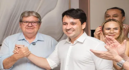 Daniel Galdino recepciona João Azevedo em Piancó e sua pré candidatura a deputado estadual é aclamada pela população 
